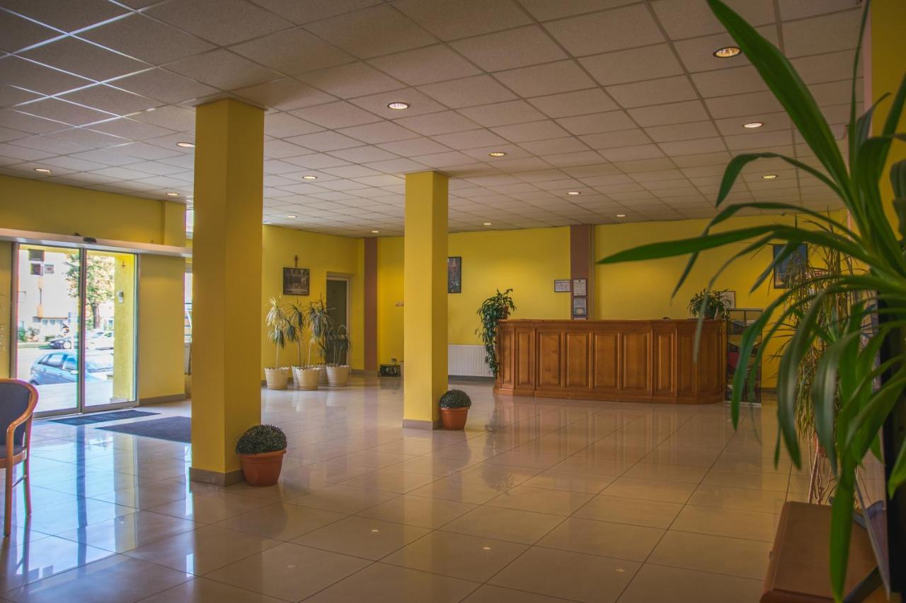 Hotel Maier 후네도아라 외부 사진